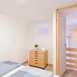2 Bedroom Flat In Nyar Str., Boutique Apartamento Budapest